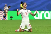 John Stones: sem clube, zagueiro busca vaga na final da Copa