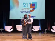 Jornalista Vera Araújo é homenageada em congresso e vira documentário