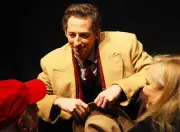 Josh Grisetti, ator de 'The Marvelous Mrs. Maisel', morre aos 44 anos