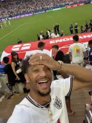 Josh Hart, campeão da NBA, torce pela Inglaterra na Copa 2026