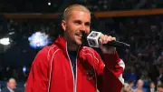 Justin Bieber se apresenta no show do intervalo da final da Copa 2026