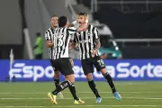 Kadir decide nos acréscimos e Botafogo vence Santos; Lucas Emanuel estreia com gol