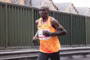 Kipchoge retorna ao Brasil com Huawei Watch GT Runner 2