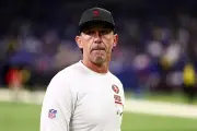 Kyle Shanahan quase perdeu olho em acidente de carro, revela amigo