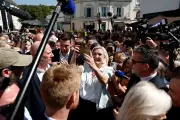 Le Pen inicia campanha à Presidência após condenação ser confirmada