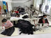 Lei anti-ultra fast fashion na França pode gerar retaliações da China