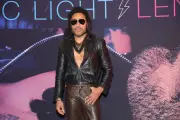Lenny Kravitz revela segredo do corpo aos 62 e por que malha de jeans