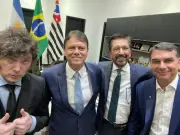 Lindbergh aciona PGR contra Milei e uso de IA por Flávio Bolsonaro