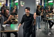 Lito Sousa volta ao trabalho e se emociona com homenagem de amigos
