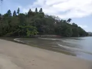 Litoral de SP tem 17 praias impróprias para banho neste fim de semana