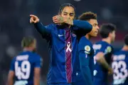 Liverpool prepara oferta de R$ 770 milhões por Bradley Barcola, do PSG