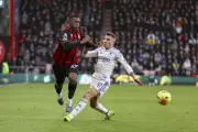 Lucas Digne criticado após pênalti; vídeo de drible de Rayan viraliza
