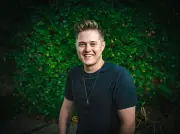Lucas Grabeel, de High School Musical, confirmado no Imagineland 2026