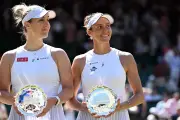 Luisa Stefani vice-campeã em Wimbledon: 'não estivemos à altura'