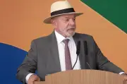 Lula sanciona complexo da saúde e chama ministros de Bolsonaro de 'mequetrefes'