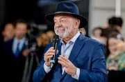Lula visita fábrica da Avibras em Jacareí após retomada das atividades