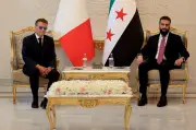 Macron mantém visita à Síria mesmo após explosões em Damasco