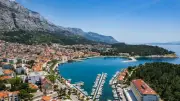 Makarska proíbe venda de álcool à noite para conter turistas bêbados