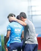 Marcos Victor é titular na lateral direita do Bahia sob comando de Rogério Ceni
