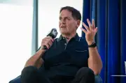 Mark Cuban defende salário mínimo de US$ 20 e critica desigualdade nos EUA