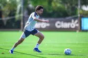 Matheus Nascimento regularizado e pode estrear pelo Grêmio