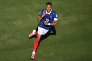 Mbappé iguala Messi como maior artilheiro da história das Copas