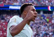 Mbappé marca e França vence Marrocos: 2 a 0 nas quartas