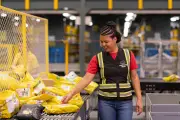 Mercado Livre abre 28 mil vagas temporárias em logística no Brasil