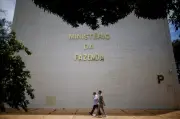 Mercados globais em alerta com ataques EUA-Irã e guerra de tarifas