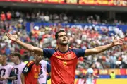 Merino, o talismã da Espanha, decide mais uma e leva seleção à semi