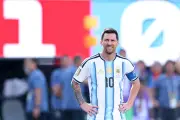 Messi retorna à Argentina após derrota na final da Copa de 2026