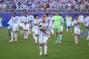 Messi sob críticas: silêncio sobre racismo gera cobranças