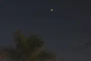 Meteoro ilumina céu de MG e é visto em várias cidades