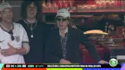 Mick Jagger e filho Lucas cantam no camarote em Inglaterra x Argentina