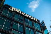 Micron fecha acordos para chips automotivos com IA