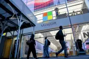 Microsoft substitui OpenAI e Anthropic por IA própria no Excel e Outlook