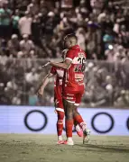 Mikael marca de pênalti e CRB vence Ceará na Série B