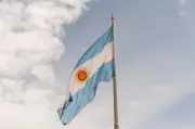 Milei decreta expulsão de estrangeiros por discurso de ódio contra argentinos
