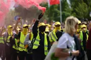 Milhares protestam contra AfD em conferência na Alemanha