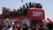 Milhares recebem seleção egípcia após melhor campanha em Copas