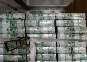 Moedas emergentes perdem ganhos com alta do dólar após Fed
