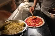 Molho de tomate: o ingrediente essencial para uma pizza perfeita