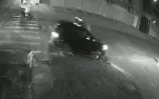 Motociclista é arrastado 250 m no capô de carro após batida em Aracaju