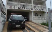 Motociclista morre após bater em carro e ser arremessado contra poste em Piracicaba