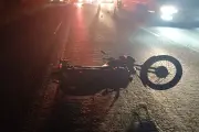 Motociclista morre após colisão com carreta na Via Dutra em Lorena