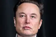 Musk perde US$ 18,6 bi após ações da Tesla despencarem 14,1%