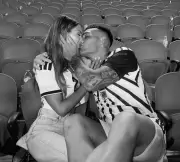 Namoradas e esposas de jogadores argentinos homenageiam após vice na Copa de 2026
