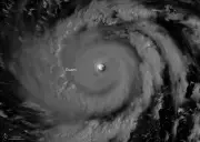 Nasa divulga imagem impressionante do supertufão Bavi sobre Guam