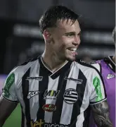Negrucci, do São Paulo, é herói na estreia pelo Athletic na Série B