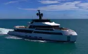 Neymar Jr. lança iate Enejota de R$ 120 milhões na costa brasileira